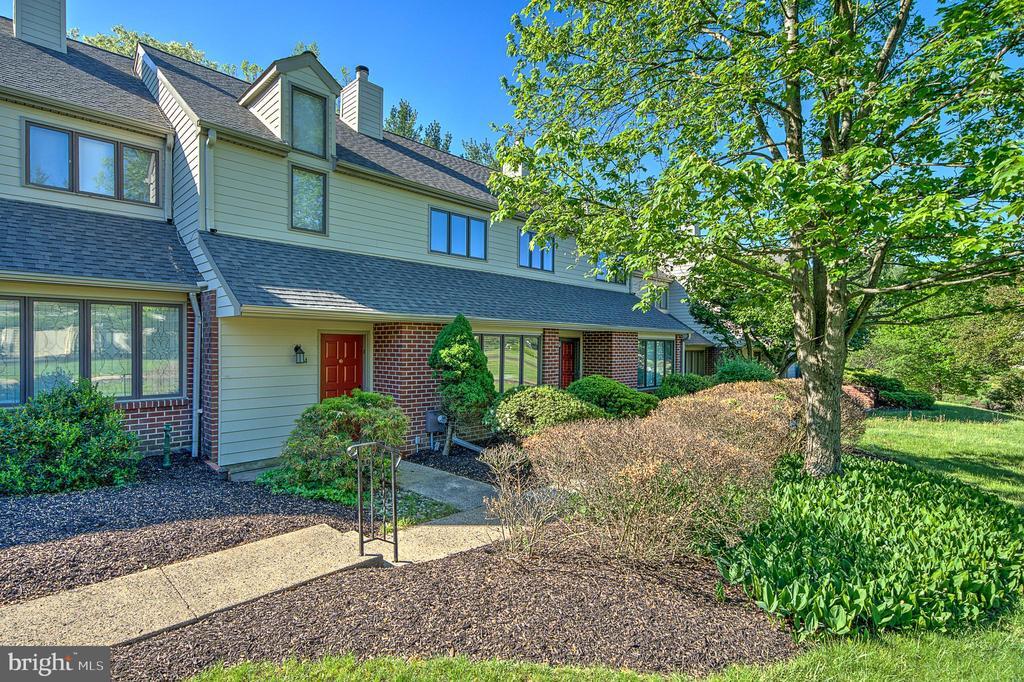 4 Ingham Way in New Hope, PA - Building Photo