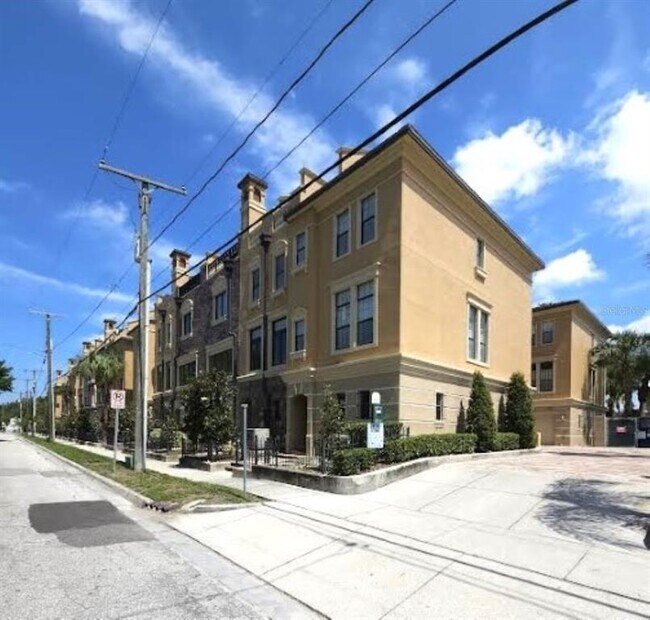2203 Soho Bay Ct in Tampa, FL - Building Photo - Building Photo