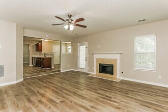 3943 S River Ln in Ellenwood, GA - Building Photo - Building Photo