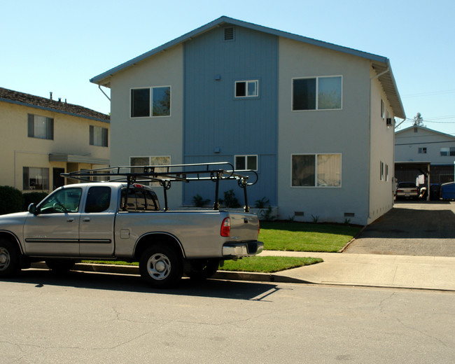 648 Kodiak Ct in Sunnyvale, CA - Foto de edificio - Building Photo