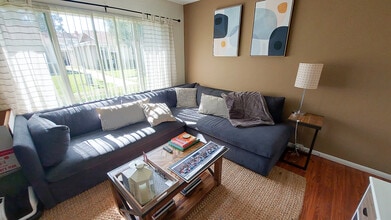 19859 Kingswood Ln, Unit 19859 Kingswood Ln. in Huntington Beach, CA - Building Photo - Building Photo