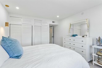 330 N Federal Hwy, Unit 211 in Deerfield Beach, FL - Building Photo - Building Photo