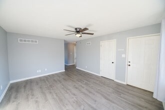 5266-68 Plaza Ave in Portage, IN - Building Photo - Building Photo