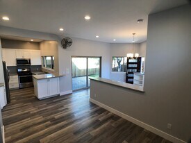 5438 Adams Ave in San Diego, CA - Building Photo