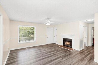 2005 Bradyville Pike in Murfreesboro, TN - Building Photo - Building Photo