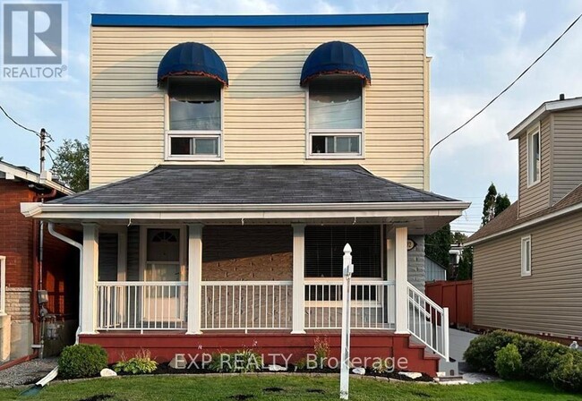 property at 332-332 Shakespeare St