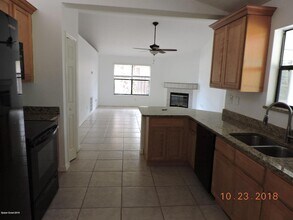 2195 Ladner Rd NE in Palm Bay, FL - Building Photo - Building Photo