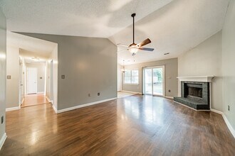 Room in House on Sherington Way in Charlotte, NC - Building Photo - Building Photo