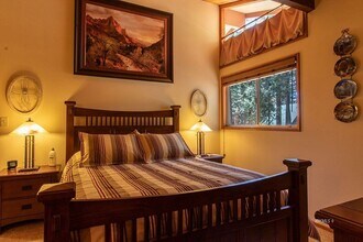25316 Marion Ridge Dr in Idyllwild, CA - Foto de edificio - Building Photo