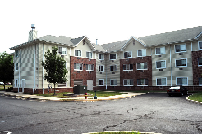 Hidden Brooks At Franklin in Somerset, NJ - Building Photo - Building Photo