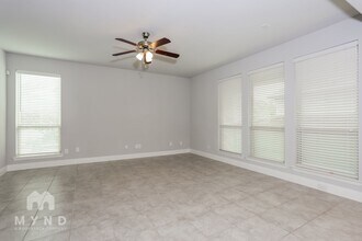 120 Knight of Realm Blvd in Lewisville, TX - Building Photo - Building Photo
