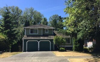 22447 15th Ave S in Des Moines, WA - Building Photo