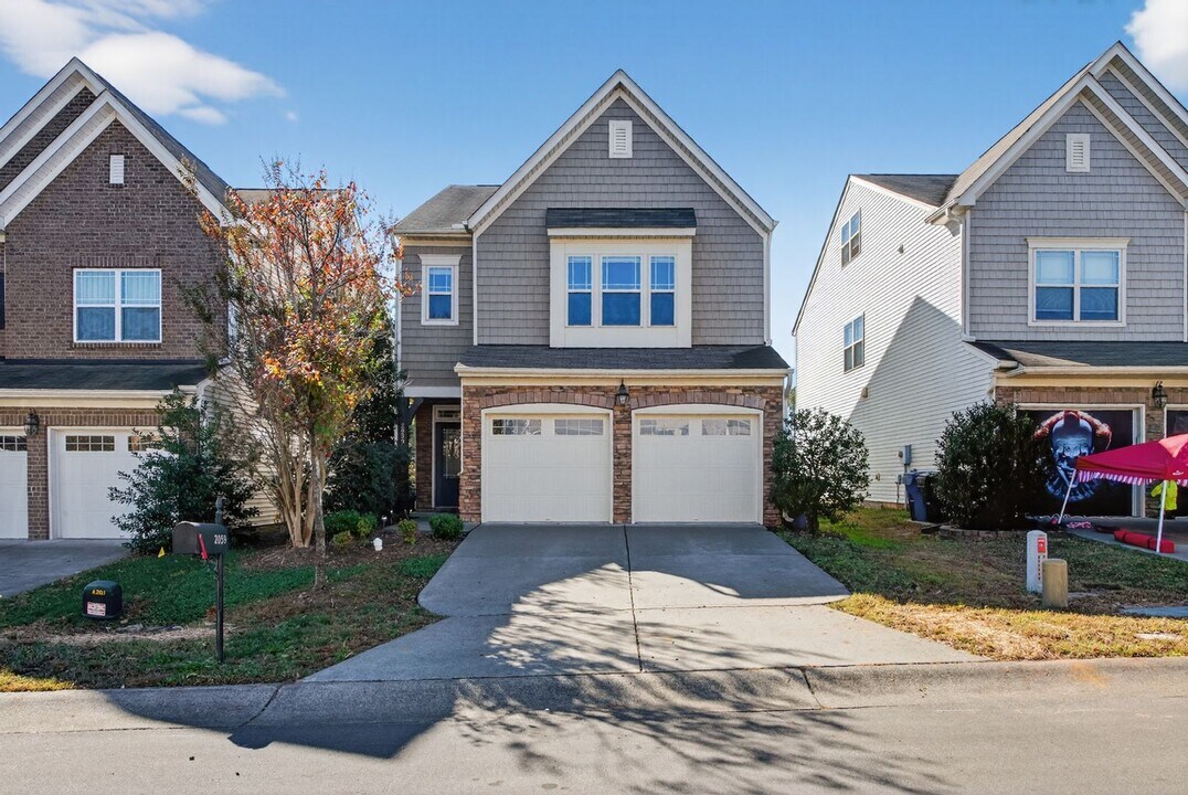 2059 October Dr in Durham, NC - Building Photo