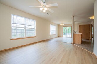 321 Grant Springs Dr in Decatur, AR - Building Photo - Building Photo