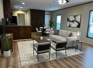 709 N Collins Fwy in Howe, TX - Building Photo - Building Photo