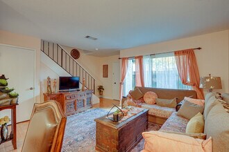 5474 Roundtree Pl in Concord, CA - Building Photo - Building Photo