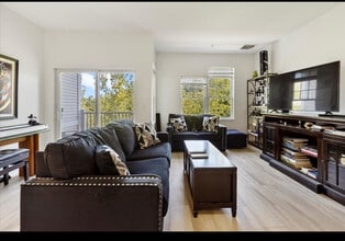 614 Pond St, Unit 1303 in Braintree, MA - Building Photo - Building Photo