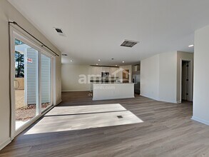 1316 John Swann St in Navassa, NC - Foto de edificio - Building Photo