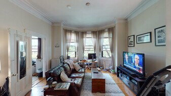 244 Beacon St, Unit 7 in Boston, MA - Building Photo