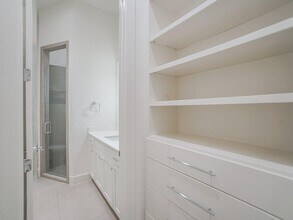 2004 Rosedale St in Houston, TX - Building Photo - Building Photo