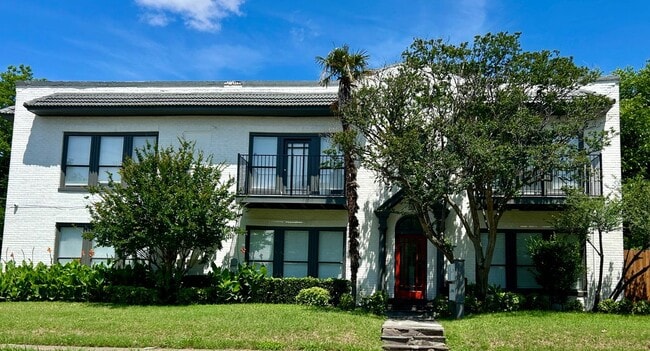 property at 5305 Reiger Ave