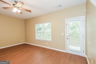 526 Hill Crest Cir in Hiram, GA - Building Photo - Building Photo