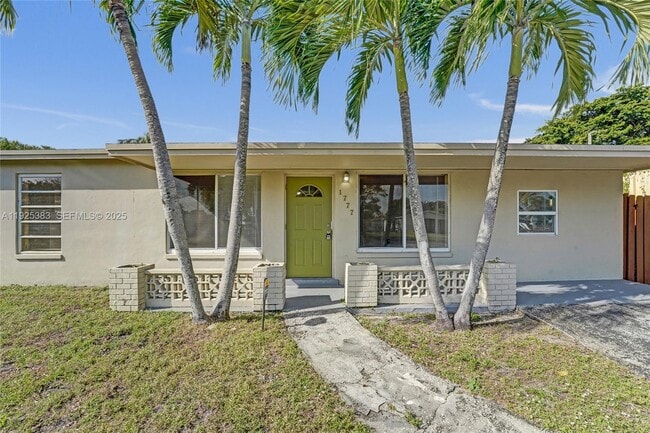 1777 NW 34th Ave in Fort Lauderdale, FL - Building Photo - Building Photo