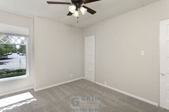 6827 SE Mitchell Ct in Portland, OR - Building Photo - Building Photo