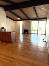 2830 Crestmoor Dr in San Bruno, CA - Building Photo - Building Photo