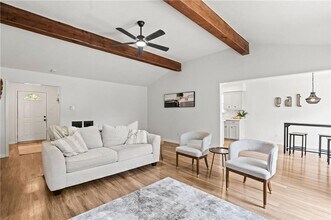 6118 Locke Ln in Corpus Christi, TX - Foto de edificio - Building Photo