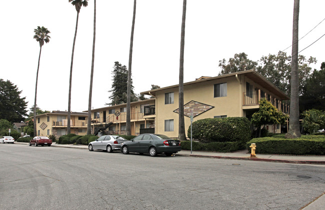 Linda Apartments in Santa Cruz, CA - Building Photo - Building Photo