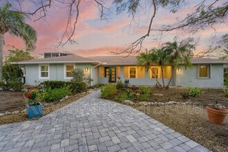8560 Heron Lagoon Cir in Sarasota, FL - Building Photo - Building Photo