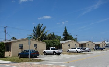 237-251 Jupiter St in Jupiter, FL - Building Photo - Building Photo