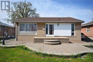 115 McMurchy Ave S in Brampton, ON - Building Photo