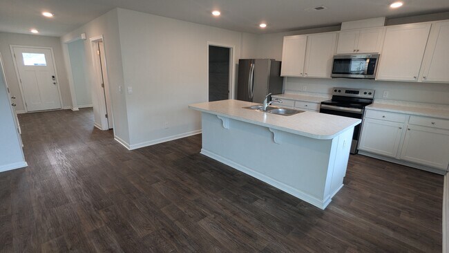 112 Painted Lady Lp in Savannah, GA - Building Photo - Building Photo