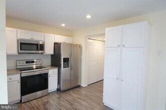 1656 Woodtree Ct E in Annapolis, MD - Building Photo - Building Photo