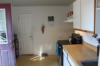 57 Grove St in New Milford, CT - Building Photo - Building Photo