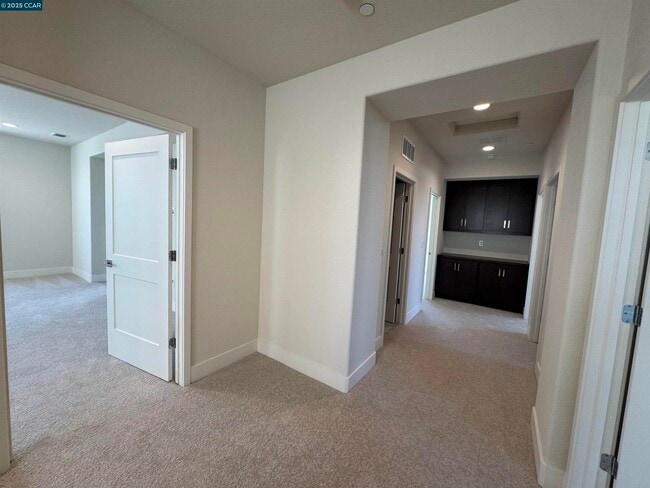140 Labrusca Dr in Lodi, CA - Building Photo - Building Photo