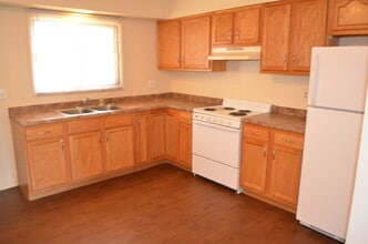 131 N Lincolnway St in North Aurora, IL - Building Photo - Building Photo