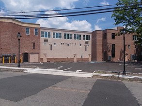 1609-1611 Springfield Ave in Maplewood, NJ - Building Photo - Building Photo