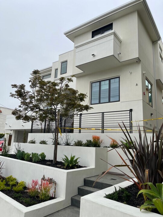 217 S Prospect Ave in Redondo Beach, CA - Building Photo