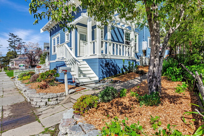 110 Bodega Ave, Unit 110 in Petaluma, CA - Building Photo - Building Photo