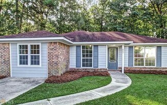 802 S Rogers St in Pooler, GA - Building Photo