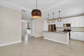 911 Brutus Terrace in Lake Mary, FL - Building Photo - Building Photo