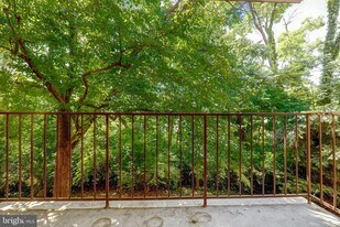 6250 Edsall Rd in Alexandria, VA - Building Photo