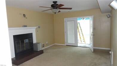525 Great Park Dr in Newport News, VA - Building Photo - Building Photo