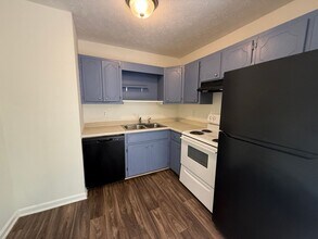 540 Rustwood Dr in Athens, GA - Foto de edificio - Building Photo