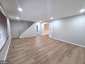 4339 Mt Carriage Ln in Fairfax, VA - Foto de edificio - Building Photo