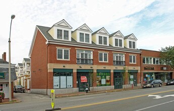 Lexington Place in Lexington, MA - Foto de edificio - Building Photo