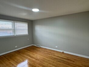 1127 E 159th Pl in South Holland, IL - Building Photo - Building Photo